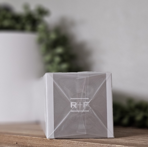 Rodan + Fields Active Hydration Serum - White - Picture 4 of 4